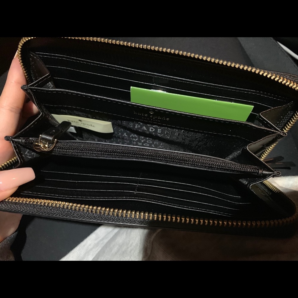 Wallet - Picture 3 of 5